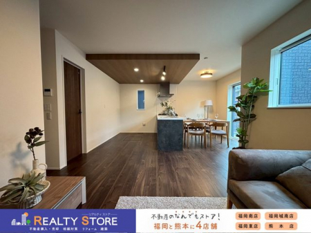 ���r���O�@�V�����ŉƋ��C���e���A�I�т��y���݂̈�ł���