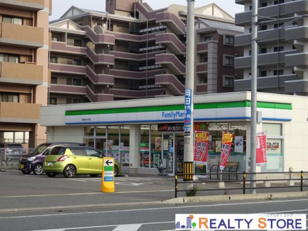 ���ӊ��@�t�@�~���[�}�[�g�����a���ܒ��ړX �k��9���B 660m