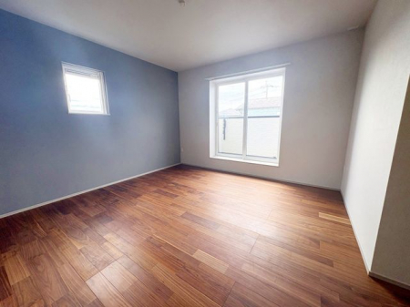 �Q���@��8���m�����傫�ȃx�b�h��u���Ă��L�X�Ƃ������������Q���ɂ������߂ł���