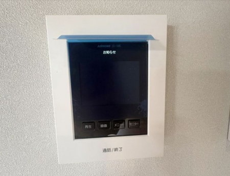 ���̑����ρ@���s�u���j�^�[�t�C���^�[�z�����K��҂��摜�Ɖ����Ŋm�F�ł���A�h�Ɛ��ɗD�ꂽ���S�̃V�X�e����X�b�L���Ƃ����f�U�C���ŁA�ȒP�ɑ��삵�Ă��������܂���