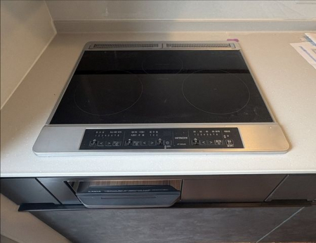 �@��IH�N�b�L���O�q�[�^�[���������ڂ�̂��|�������������ȒP���Y��ȃL�b�`����ۂĂ�IH�N�b�L���O�q�[�^�[��΂��g��Ȃ��̂ŉΎ��̐S�z������܂���