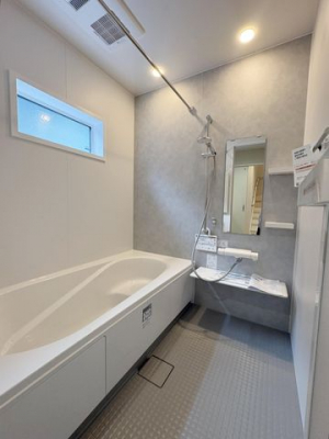 �����@���������������̂��閾�邢�����������̃o�X�^�C�������K�Ɋy���߂܂���