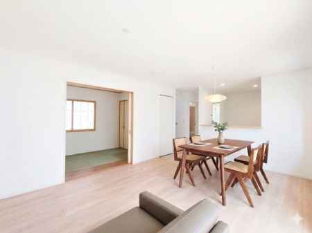 ���r���O�@���d�l���Ƌ�E�C���e���A��CG���H�������̂ł��B