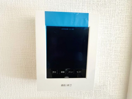 ���̑����ρ@���s�u���j�^�[�t�C���^�[�z�����K��҂��摜�Ɖ����Ŋm�F�ł���A�h�Ɛ��ɗD�ꂽ���S�̃V�X�e����X�b�L���Ƃ����f�U�C���ŁA�ȒP�ɑ��삵�Ă��������܂���