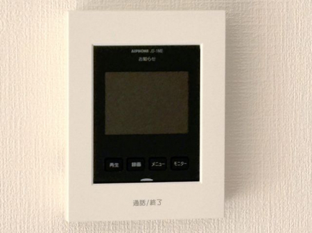 ���̑����ρ@���s�u���j�^�[�t�C���^�[�z�����K��҂��摜�Ɖ����Ŋm�F�ł���A�h�Ɛ��ɗD�ꂽ���S�̃V�X�e����X�b�L���Ƃ����f�U�C���ŁA�ȒP�ɑ��삵�Ă��������܂���