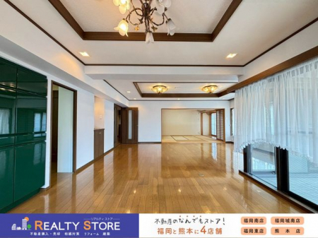 ���r���O�@�V�����ŉƋ��C���e���A�I�т��y���݂̈�ł���