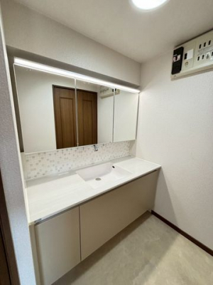 ���ʑ�E���ʏ��@�֗��ȎO�ʋ��d�l�����₨�o�|���O�̐g�����Ȃ݃`�F�b�N���y�ɏo���܂��ˁ�