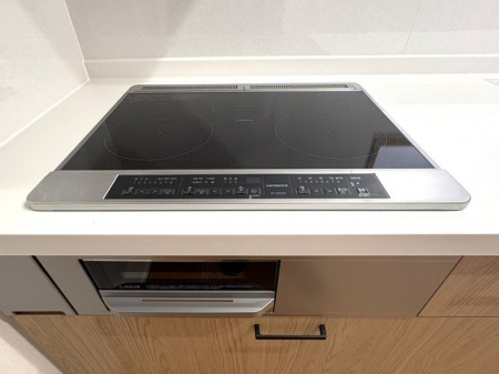 ���̑����ρ@��IH�N�b�L���O�q�[�^�[���������ڂ�̂��|�������������ȒP���Y��ȃL�b�`����ۂĂ�IH�N�b�L���O�q�[�^�[��΂��g��Ȃ��̂ŉΎ��̐S�z������܂���