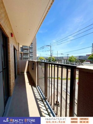 �o���R�j�[�@�����󕨂₨�z�c���������Ղ花���郏�C�h�^�C�v�̃o���R�j�[�ł���