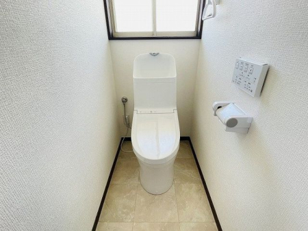 �������@���s�Ђ��胖�u1���ڂ̒��È�ˌ��Ẵg�C��