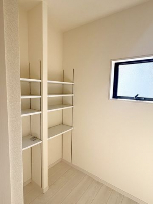 ���[�@���t�@�~���[�N���[�N�����Ƒ����̈ߗނ�o�b�O�A���������܂Ƃ߂Ď��[�ł���t�@�~���[�N���[�N�������Ă��܂���