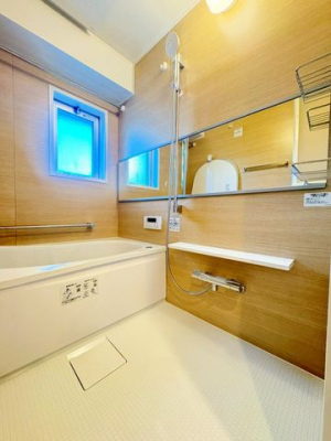 �����@��������