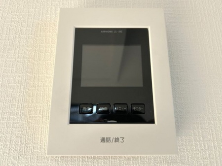 ���̑����ρ@���s�u���j�^�[�t�C���^�[�z�����K��҂��摜�Ɖ����Ŋm�F�ł���A�h�Ɛ��ɗD�ꂽ���S�̃V�X�e����X�b�L���Ƃ����f�U�C���ŁA�ȒP�ɑ��삵�Ă��������܂���