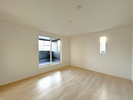 �Q���@��9.5���m�����o���R�j�[�ɖʂ������邢��������9.5���ōL�X�Ƃ��Ă���̂Ŏ�Q���ɂ������߂ł���