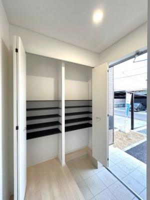 ���ց@���V���[�Y�{�b�N�X���������߂̂ł���֗��ȉ��I�t����U�炩�肪���Ȍ��ւ��X�b�L���Еt���܂���