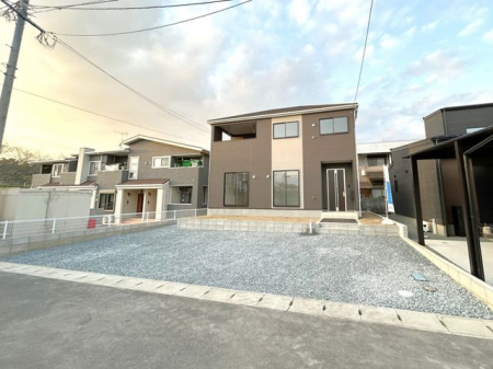 �@�����ԃX�y�[�X������4��\��