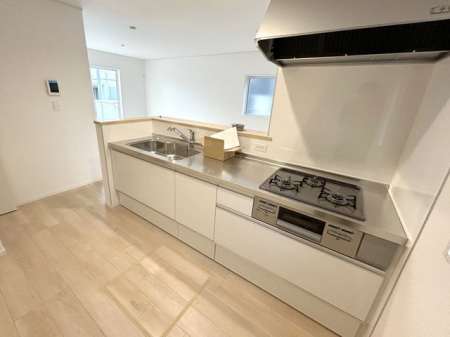 �L�b�`���@���L�b�`����������Ƃ������邢���͋C�̃L�b�`�����ΖʃL�b�`���ŉƑ��Ƃ̉�b���͂��݂܂��􏰉����[�������ł���������[�I