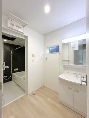 ���ʑ�E���ʏ��@�����ʒE�ߎ�����Ƃ�̂���L���̐��ʒE�ߎ������ʑ�͎g������̗ǂ��O�ʋ��d�l�􋾗��ɂ����[�X�y�[�X�������芮����