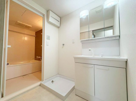 ʑEʏ@̗[ɂȂĂ̂ŁAʑXbLЕt܂