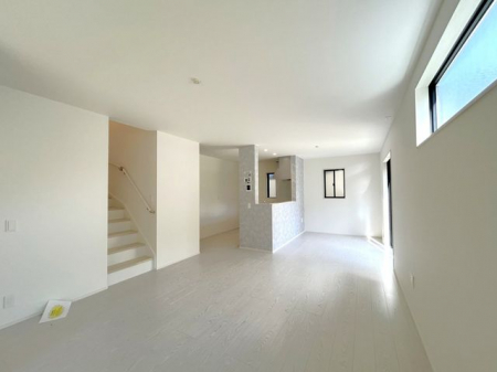 rO@rOƑRƏW܂郊rOKiv̌Ŗ邭AƑFlłƊ܂