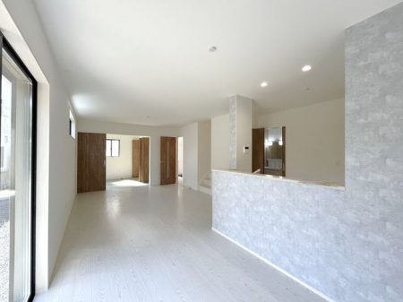 rO@rOiŐ̂zCg̏Ƌ⏬āA͋̕Cς邱Ƃł܂