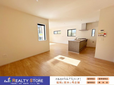 rO@LXƂ22.7LDK18.2{4.5LDKƗmɕ邱Ƃł܂