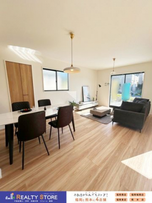 rO@rO炨݂̏Ί炪XeLԁVŉƋCeAIтÿ݂ł