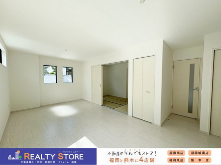 rO@rO17̂ƂԁœǍDi`J[̃t[O𖾂邭oĂ܂