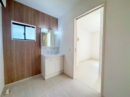 ʑEʏ@ʎ̏薾邢ʎANZgNXł