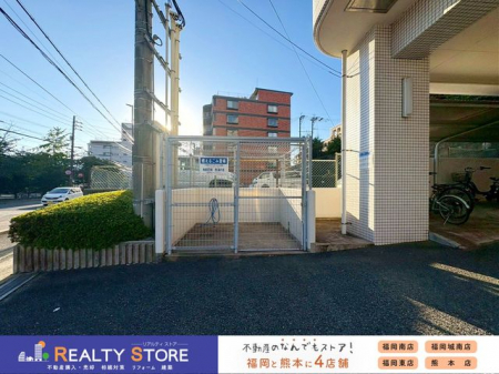 ̑@Q󂯂ɂS~Xe[VŉqIł