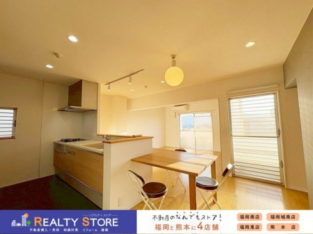 rO@ΖʎLb`ɂ͑傫ڂ̃JE^[Ă܂܂ŃJtF̂悤ȂԂɁ