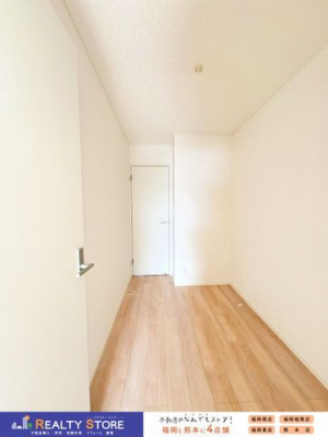 [@eʂ̃t@~[N[[bgJɈߗނ[ł̂ŊeXbLЕt܂