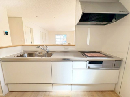 Lb`@IHNbLOq[^[ŉΌ̈SA|yXɕۂĂ܂