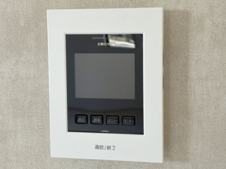 ���̑����ρ@���s�u���j�^�[�t�C���^�[�z�����K��҂��摜�Ɖ����Ŋm�F�ł���A�h�Ɛ��ɗD�ꂽ���S�̃V�X�e����X�b�L���Ƃ����f�U�C���ŁA�ȒP�ɑ��삵�Ă��������܂���