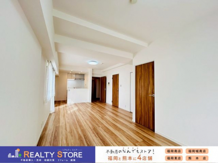 rO@rOrO炨݂̏Ί炪XeLԁVŉƋCeAIтÿ݂ł