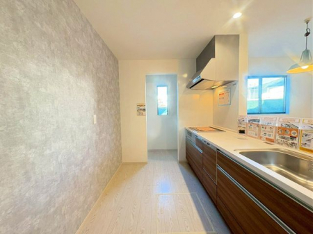 Lb`@Lb`ɂ͐HipĩXgbN[ɕ֗ȃpg[tgppx̒ႢH퓙XbLЕt܂