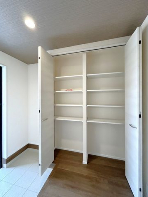 ���ց@���V���[�Y�{�b�N�X���������߂̂ł���֗��ȉ��I�t����U�炩�肪���Ȍ��ւ��X�b�L���Еt���܂���