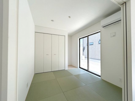 ���̑����ρ@���a�������r���O�ɖʂ����ق��ƈ��炮�a�̋�ԁ􂨎q�l�̎����V�я�◈�q���ɏd�󂷂�ꕔ���ł���