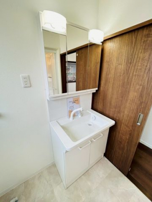 ʑEʏ@ʎCł鏬tƎƂ₷L܂