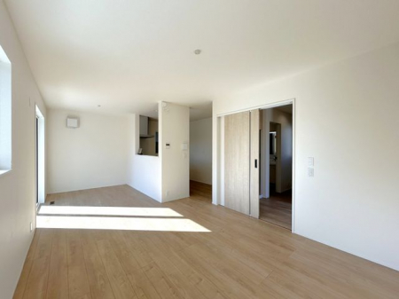 rO@rÔ݂i`ȏF̃rOԂ邢ۂɂȂAƋCeA킹₷lĈFł