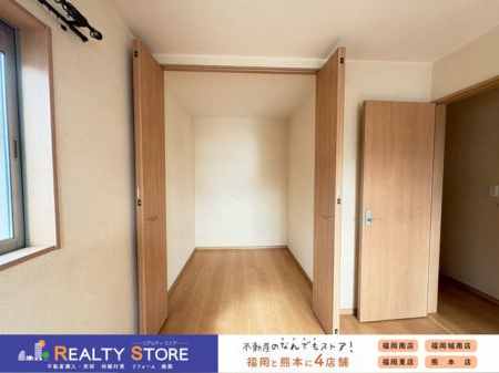 ���[�@2�K������6���̗m���ɂ���傫�߂̎��[�X�y�[�X�ł��B