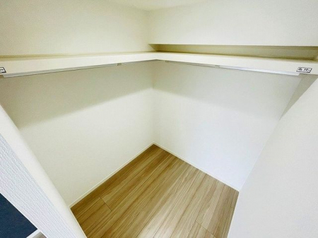 ���[�@���E�H�[�N�C���N���[�[�b�g��