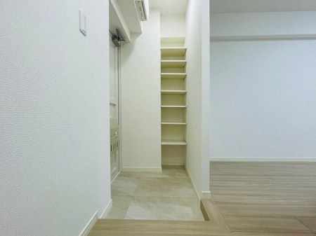 ���ց@�����ց�