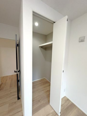 ���[�@���N���[�[�b�g�i6.7���m���j���I�����Ă���̂ŃX�y�[�X�𖳑ʂɂ��邱�ƂȂ������Ղ���[���������܂���