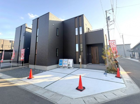 �@�����ԃX�y�[�X������3��\��