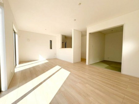 ���r���O�@�����r���O���Ƌ��u���Ă���Ƃ�̍L����18���̍L�X�Ƃ������r���O��