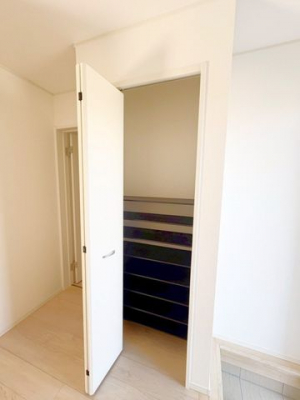 ���ց@���V���[�Y�{�b�N�X���������߂̂ł���֗��ȉ��I�t����U�炩�肪���Ȍ��ւ��X�b�L���Еt���܂���