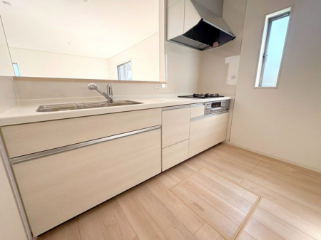 �L�b�`���@���L�b�`����������Ƃ������邢���͋C�̃L�b�`�����ΖʃL�b�`���ŉƑ��Ƃ̉�b���͂��݂܂��􏰉����[�������ł���������[�I