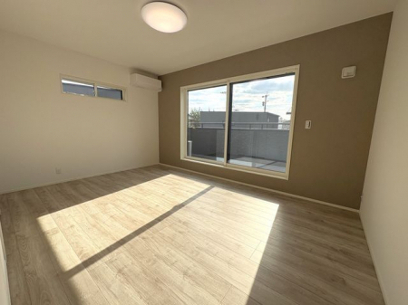 �Q���@��8.5���m����3���񂾏������������ȗm�����傫�ȃx�b�h��u���Ă��L�X�Ƃ����������Ŏ�Q���ɂ������߂ł���