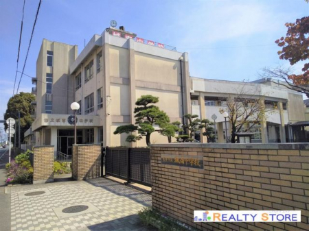 ���ӊ��@�F�{�s����쒆�w�Z �k��22���B 1700m